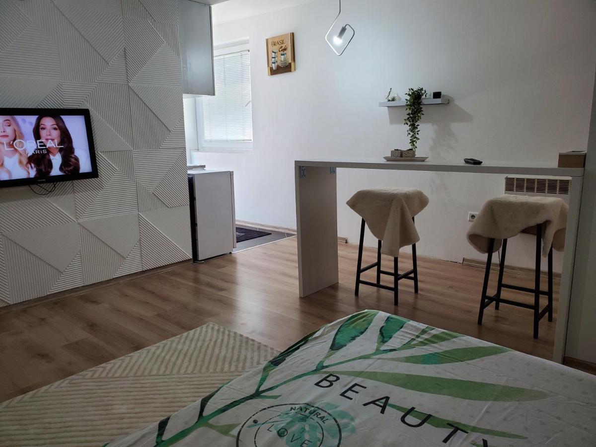 Sleep And Drive Apartment *